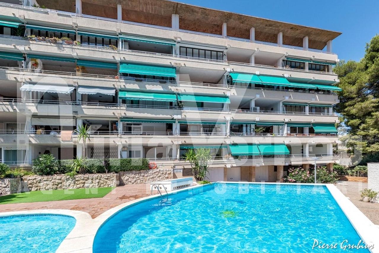 Bbq - Pool - Costa Apartments ซาลอว์ ภายนอก รูปภาพ